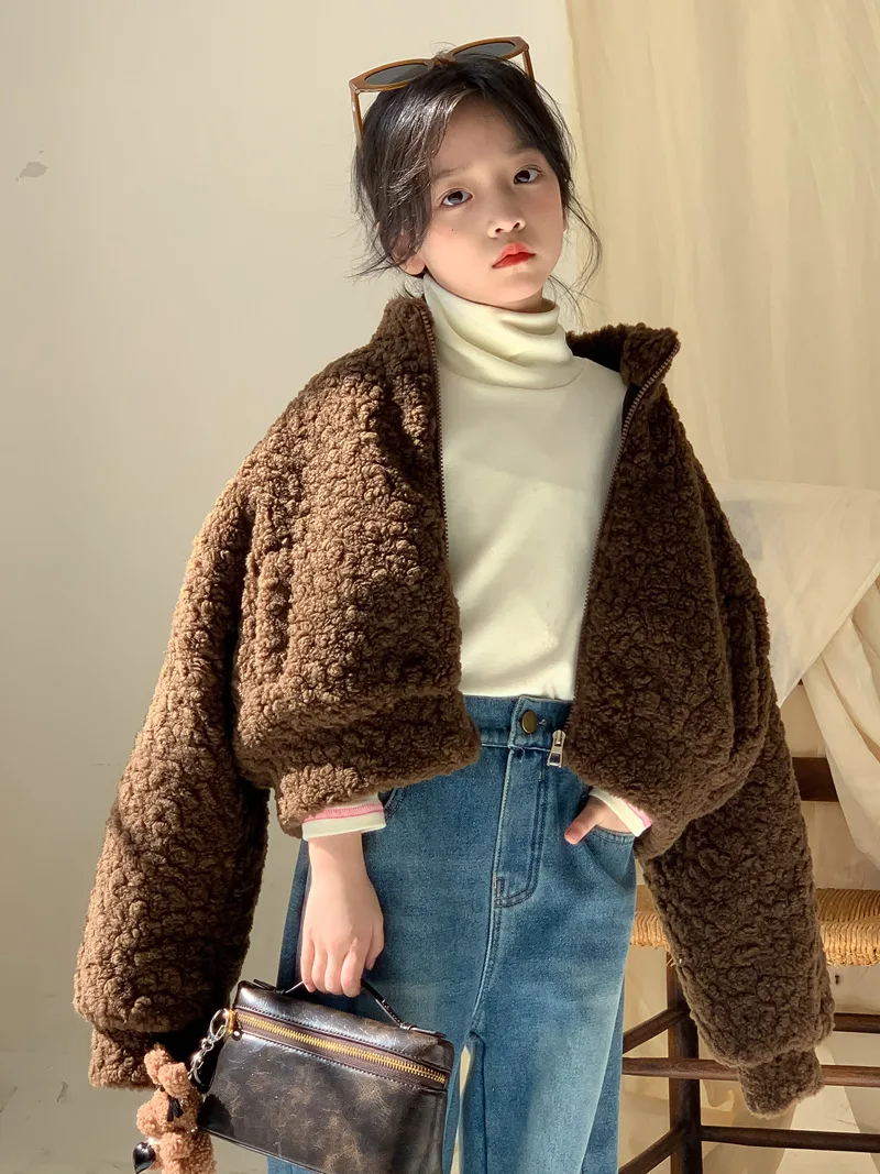Girl Coat 2023 Winter Wool Coat Big Boys and Girls Winter Loose Short Padded Padded Fleece Coat Girl Winter Clothes Warm Coat
Girl Coat 2023 Winter Wool Coat Big Boys and Girls Winter Loose Short Padded Padded Fleece Coat Girl Winter Clothes Warm Coat