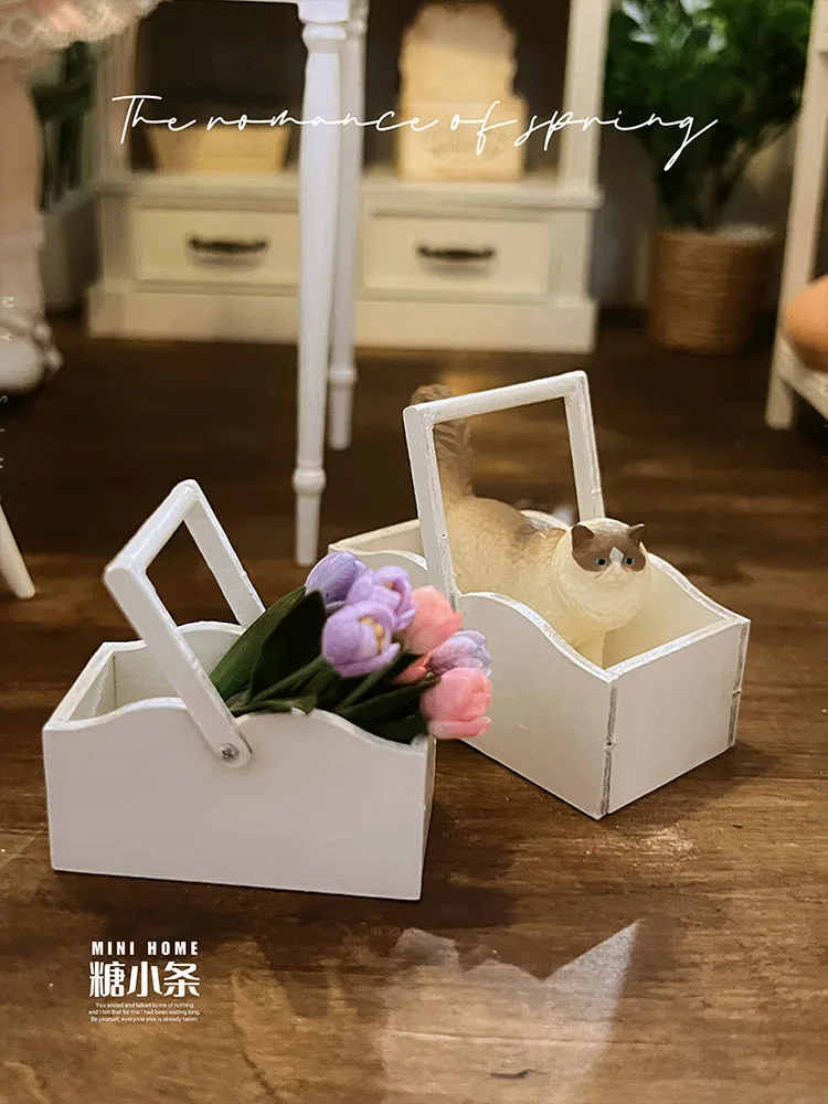 Модель кукольного домика 1/6, аксессуары для мебели, деревянная корзина для рук, Bjd Ob11 грустный солдат Blyth, кукольный домик, миниатюры, настольное украшение 
Модель кукольного домика 1/6, аксессуары для мебели, деревянная корзина для рук, Bjd Ob11 грустный солдат Blyth, кукольный домик, миниатюры, настольное украшение