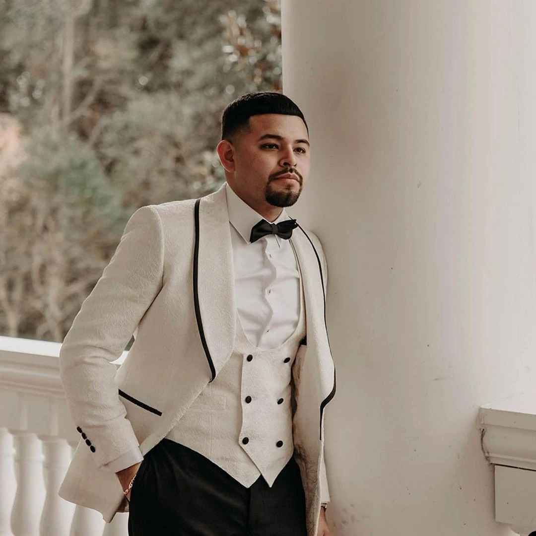 Wedding Blazer Men Suit Black Border White Shawl Lapel 3 Pcs ( Jacket+pants+vest) Casual Business Slim Fit 2024 Chaleco Hombre
Wedding Blazer Men Suit Black Border White Shawl Lapel 3 Pcs ( Jacket+pants+vest) Casual Business Slim Fit 2024 Chaleco Hombre