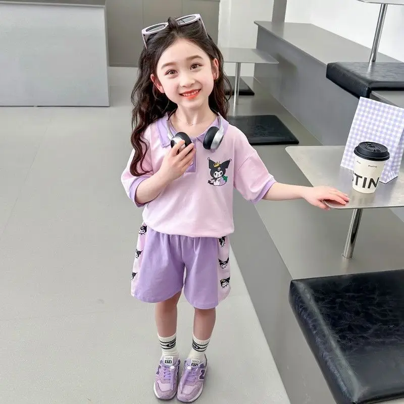 Детский спортивный костюм Sanrio Kuromi с лацканами, аниме свободный спортивный костюм для отдыха, милый мультяшный дышащий уличный свитер, комплект, подарок для девочки
Детский спортивный костюм Sanrio Kuromi с лацканами, аниме свободный спортивный костюм для отдыха, милый мультяшный дышащий уличный свитер, комплект, подарок для девочки
