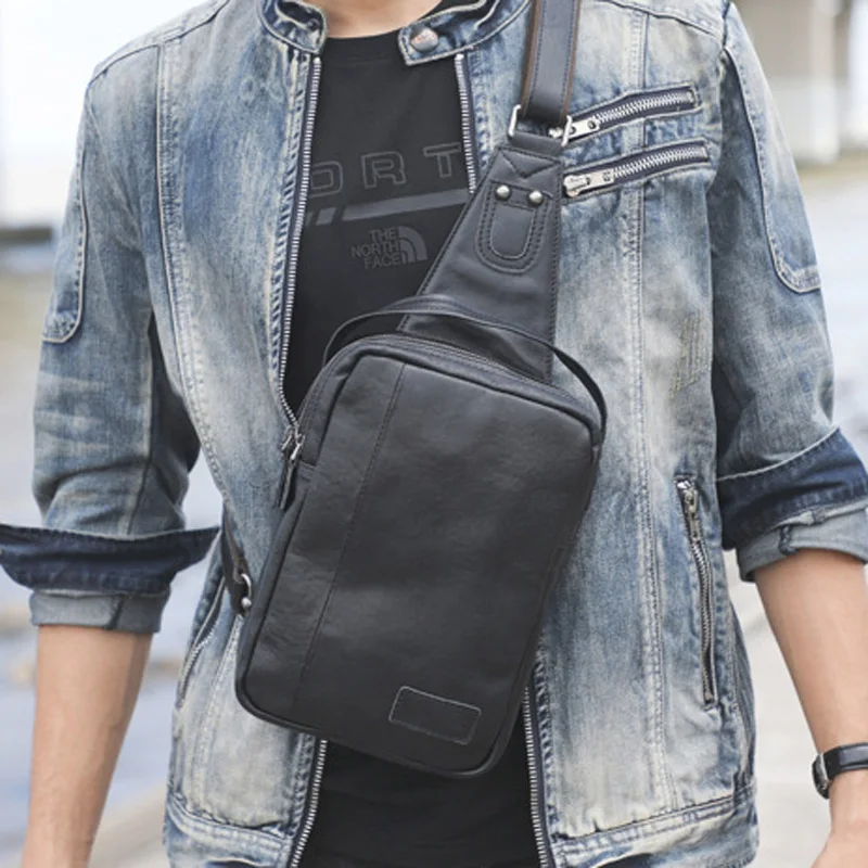 AETOO First layer of cowhide men's chest bag mobile phone bag genuine leather handmade locomotive one shoulder crossbody bag ca
AETOO First layer of cowhide men's chest bag mobile phone bag genuine leather handmade locomotive one shoulder crossbody bag ca