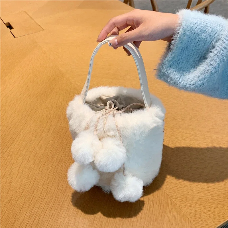 Milk Cotton Shoulder Bags Chains Women's Bags on Sale 2024 High Quality Solid Handbag Tape Crossbody Bags Bolsa Transversal
Milk Cotton Shoulder Bags Chains Women's Bags on Sale 2024 High Quality Solid Handbag Tape Crossbody Bags Bolsa Transversal