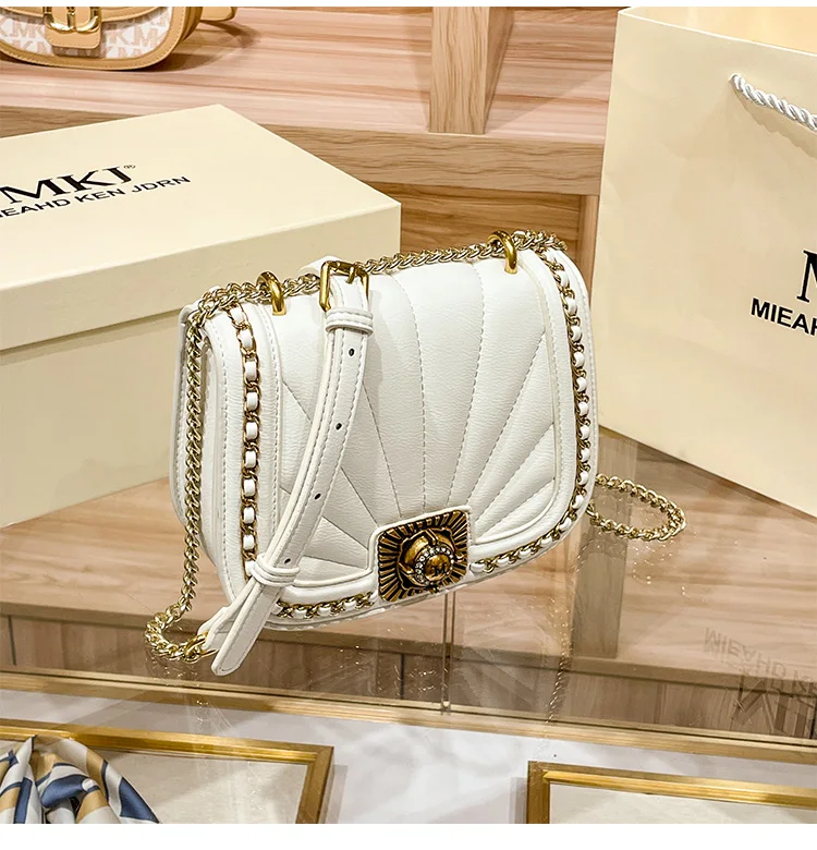 Female Crossbody Bag Women's Luxury Designer Handbags PU Leather Bags for Messenger Ladies Flap Chain Purse Bolsas De Mujer
Female Crossbody Bag Women's Luxury Designer Handbags PU Leather Bags for Messenger Ladies Flap Chain Purse Bolsas De Mujer