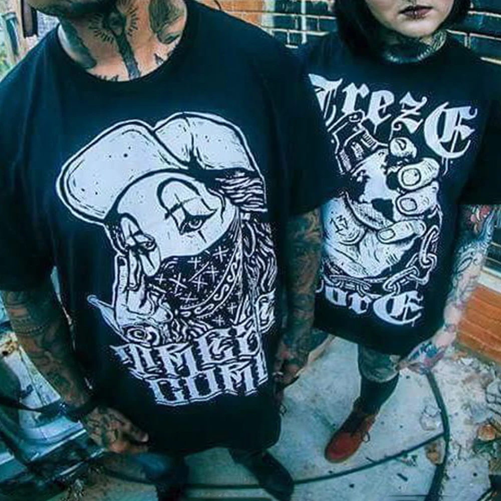 The Same Cotton T-shirt Tops for Men and Women Clown Devil Print Street Hip-hop Rock Graffiti 2023 Summer Hot Sale Couple Models
The Same Cotton T-shirt Tops for Men and Women Clown Devil Print Street Hip-hop Rock Graffiti 2023 Summer Hot Sale Couple Models