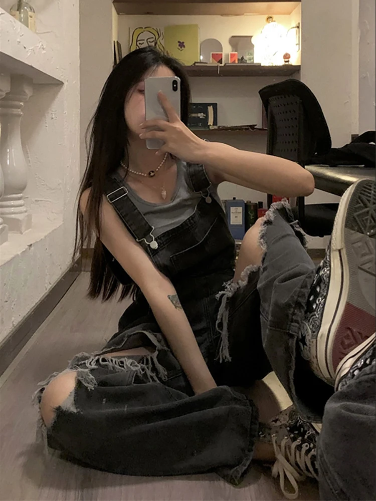 Jumpsuits for Women Black Straps Jeans Overalls Vintage Streetwear Hole Wide Leg Pants Casual Baggy Denim Jumpsuit Y2k
Jumpsuits for Women Black Straps Jeans Overalls Vintage Streetwear Hole Wide Leg Pants Casual Baggy Denim Jumpsuit Y2k