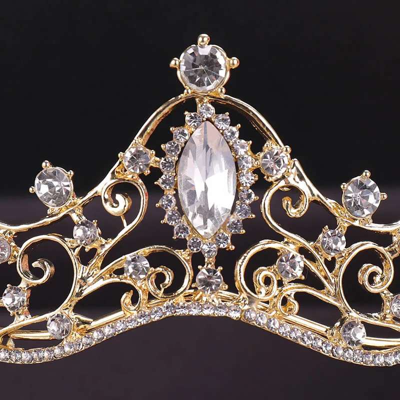 

Queens Shiny Crown With Color-preserving Alloy Crystal Ornaments For Stage Show Dating Shopping