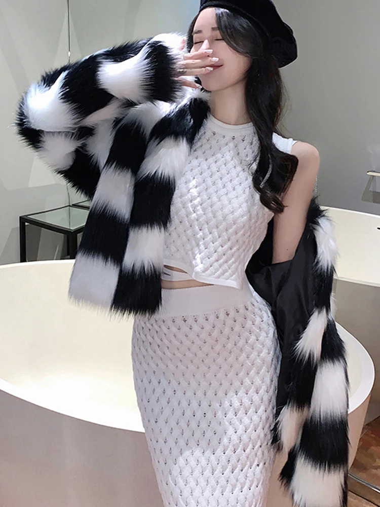 

Women Black White Checkerboard Lattice Faux Fur Coats High Quality Luxury Winter Warm Long Sleeve Fluffy Cardigan Overwear