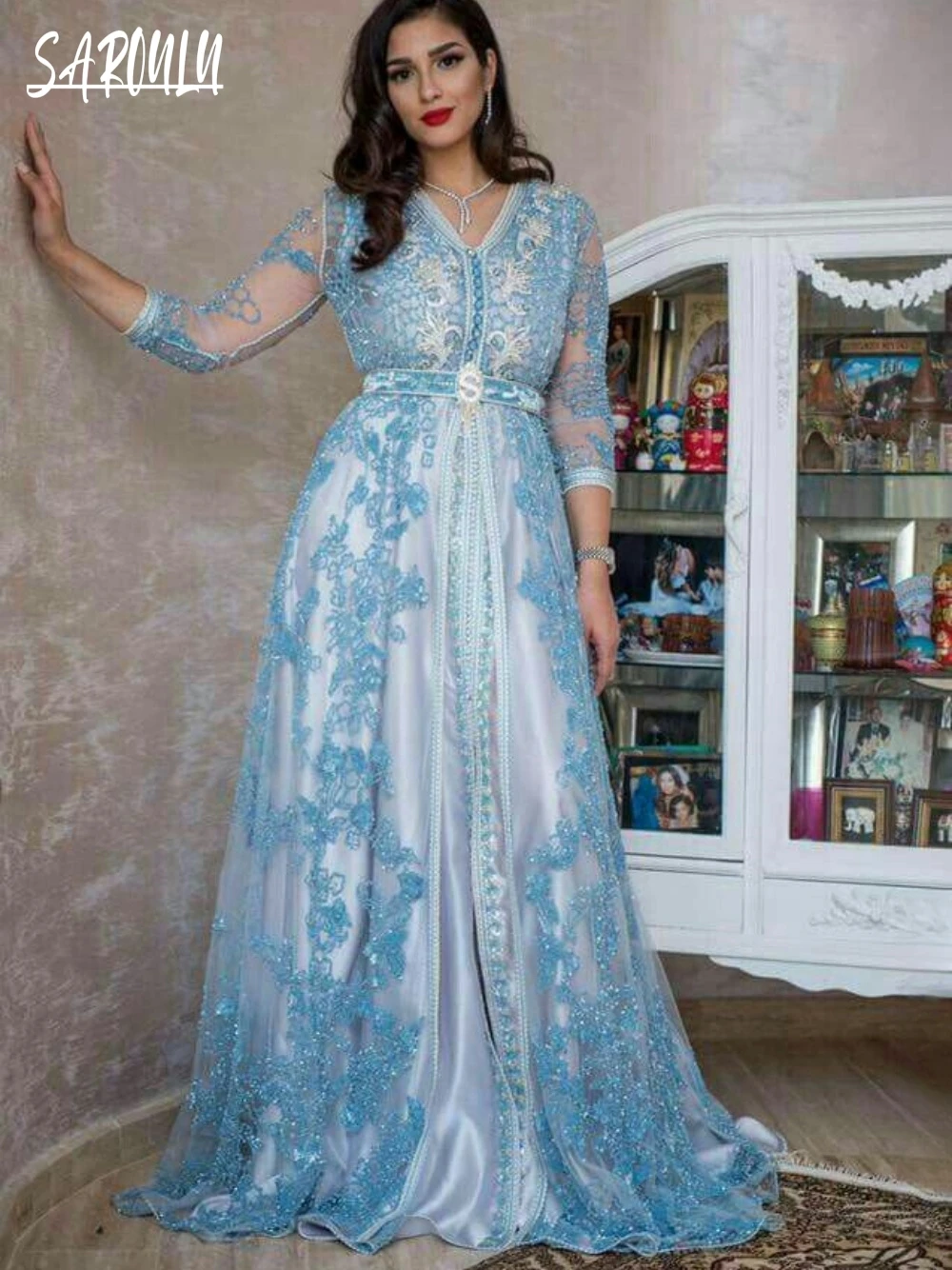 Shiny V-neck Evening Dresses Graceful Special Occasions Bridal Dress Caftan Appliques Floor-length Gown Robe De Mariée
Shiny V-neck Evening Dresses Graceful Special Occasions Bridal Dress Caftan Appliques Floor-length Gown Robe De Mariée
