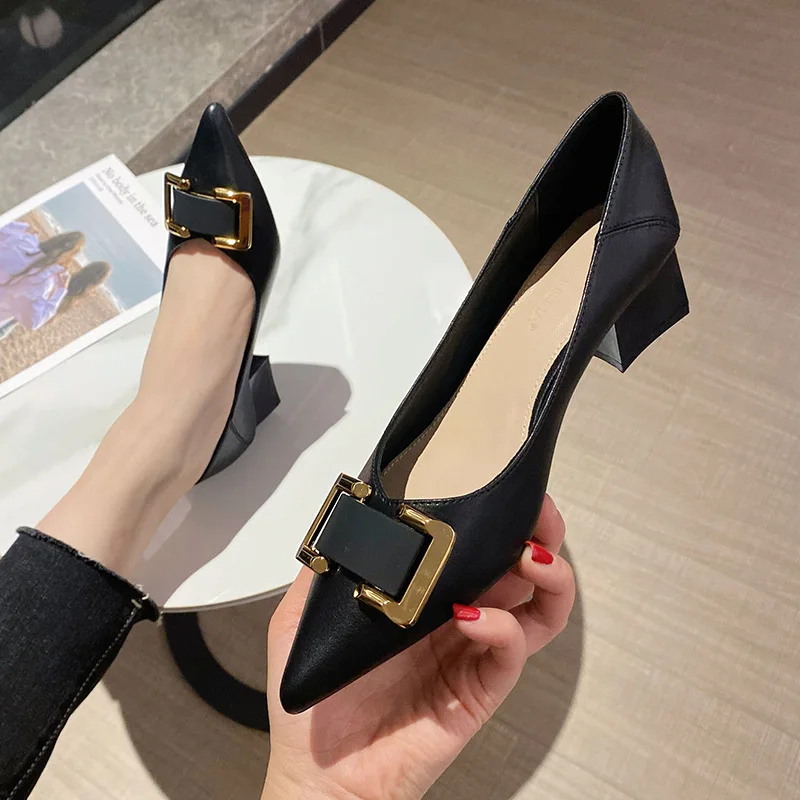 Genuine leather thick heeled women's pointed shallow cut high heeled single shoes
Genuine leather thick heeled women's pointed shallow cut high heeled single shoes