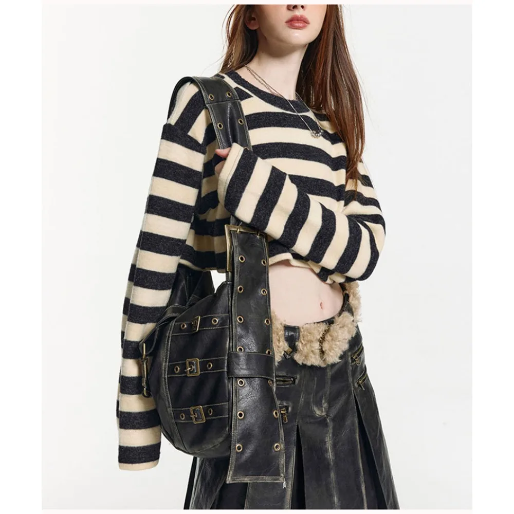 2023 Retro Fashion Large Capacity Tote Bags for Ladies Heavy Industry Locomotive Shoulder Bags Commuter Black Crossbody Bag
2023 Retro Fashion Large Capacity Tote Bags for Ladies Heavy Industry Locomotive Shoulder Bags Commuter Black Crossbody Bag