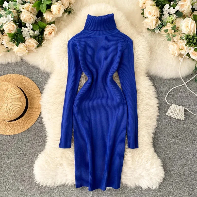 Женское трикотажное платье с высоким воротником и длинным рукавом
Женское трикотажное платье с высоким воротником и длинным рукавом