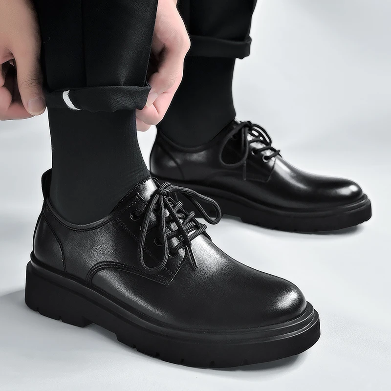 Men Oxfords Shoes lace up British Style Men Leather Business Formal Dress Shoes Men outdoor fashion Flats Top Quality Loafers
Men Oxfords Shoes lace up British Style Men Leather Business Formal Dress Shoes Men outdoor fashion Flats Top Quality Loafers