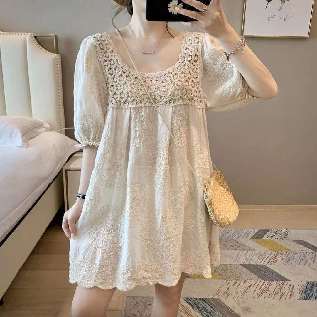 Summer new embroidered dress women's new sweet age reduction skirt loose bubble sleeve top medium length
Summer new embroidered dress women's new sweet age reduction skirt loose bubble sleeve top medium length