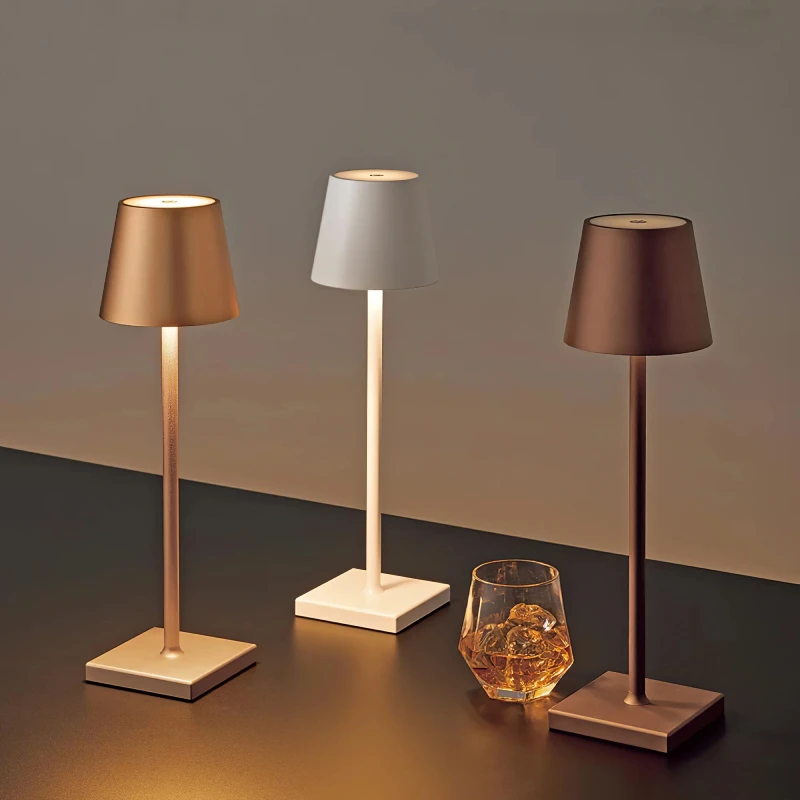 Morden USB Aluminum Alloy Desk Lamp USB Rechargeable Table Lamps for Bar LED Living Room Reading Book Light
Morden USB Aluminum Alloy Desk Lamp USB Rechargeable Table Lamps for Bar LED Living Room Reading Book Light