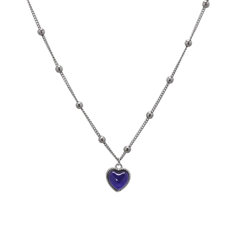 Temperature sensitive color changing love necklace female collarbone chain temperament fashionable and versatile
Temperature sensitive color changing love necklace female collarbone chain temperament fashionable and versatile