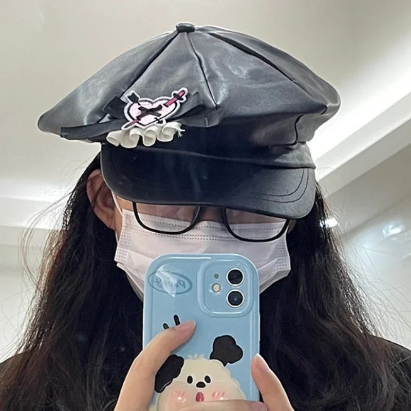 Oversized Modern Retro Cloud Berets Caps Autumn and Winter PU Leather Niche Design Lace Love Cool Octagonal Hats for Women
Oversized Modern Retro Cloud Berets Caps Autumn and Winter PU Leather Niche Design Lace Love Cool Octagonal Hats for Women