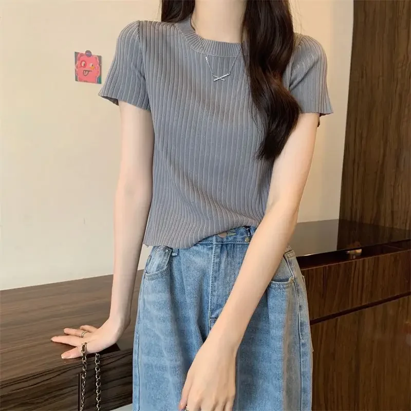 Korean version round neck ice silk short-sleeved T-shirt womens new summer sweet slim short knitted blouse gray22
Korean version round neck ice silk short-sleeved T-shirt womens new summer sweet slim short knitted blouse gray22