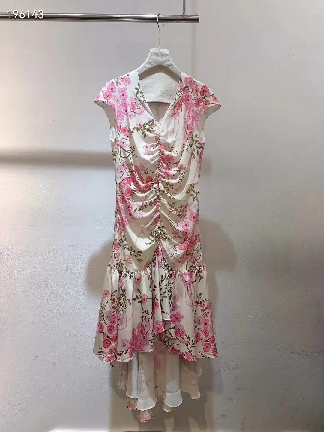 qa0938 High quality New Fashion Women 2024 spring Dress Luxury European Design party style dress
qa0938 High quality New Fashion Women 2024 spring Dress Luxury European Design party style dress