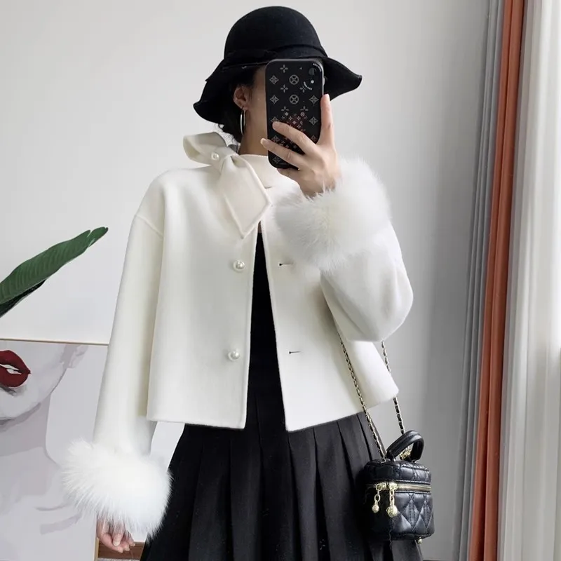 2024 Koean luxury clothing classic cropped natural fox fur real lamb woolen coats Women"s winter real fur coats wholesale
2024 Koean luxury clothing classic cropped natural fox fur real lamb woolen coats Women"s winter real fur coats wholesale