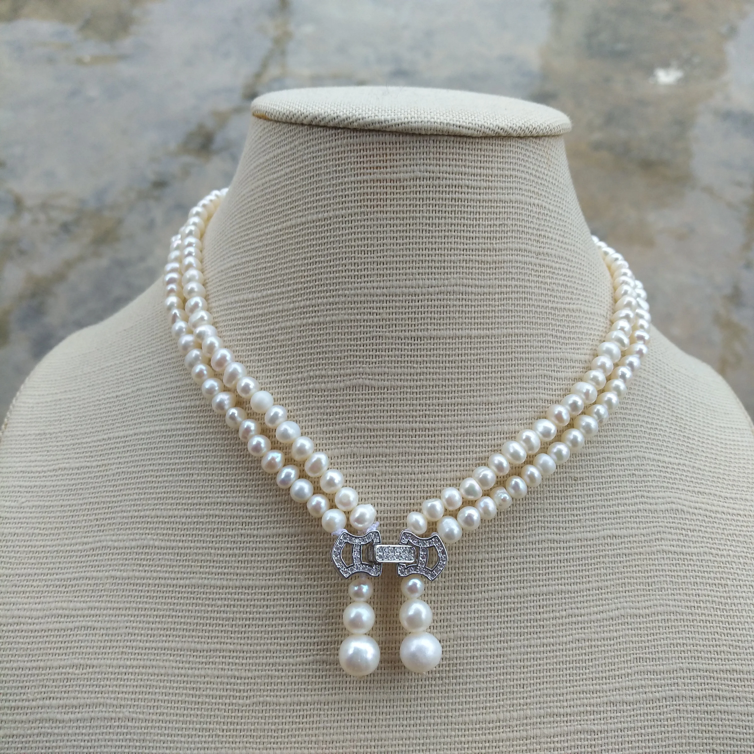 2 Rows New Pretty Design 5-8mm AAA Akoya White Real Pearl Necklace 17-18in Pendant 925 Sterling Silver Free Shipping
2 Rows New Pretty Design 5-8mm AAA Akoya White Real Pearl Necklace 17-18in Pendant 925 Sterling Silver Free Shipping