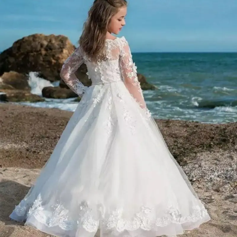White Fluffy Lace Flower Girl Dresses For Weddings Long Sleeves Tulle Ball Gown Girl First Holy Communion Pageant Party Dresses 
White Fluffy Lace Flower Girl Dresses For Weddings Long Sleeves Tulle Ball Gown Girl First Holy Communion Pageant Party Dresses