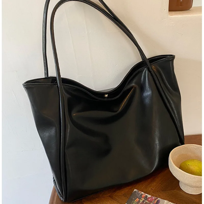 

Shoulder Handheld Bag New One Large Capacity Versatile Underarm Handbags For Women High-Quality Messenger Luxury Crossbody Y2k