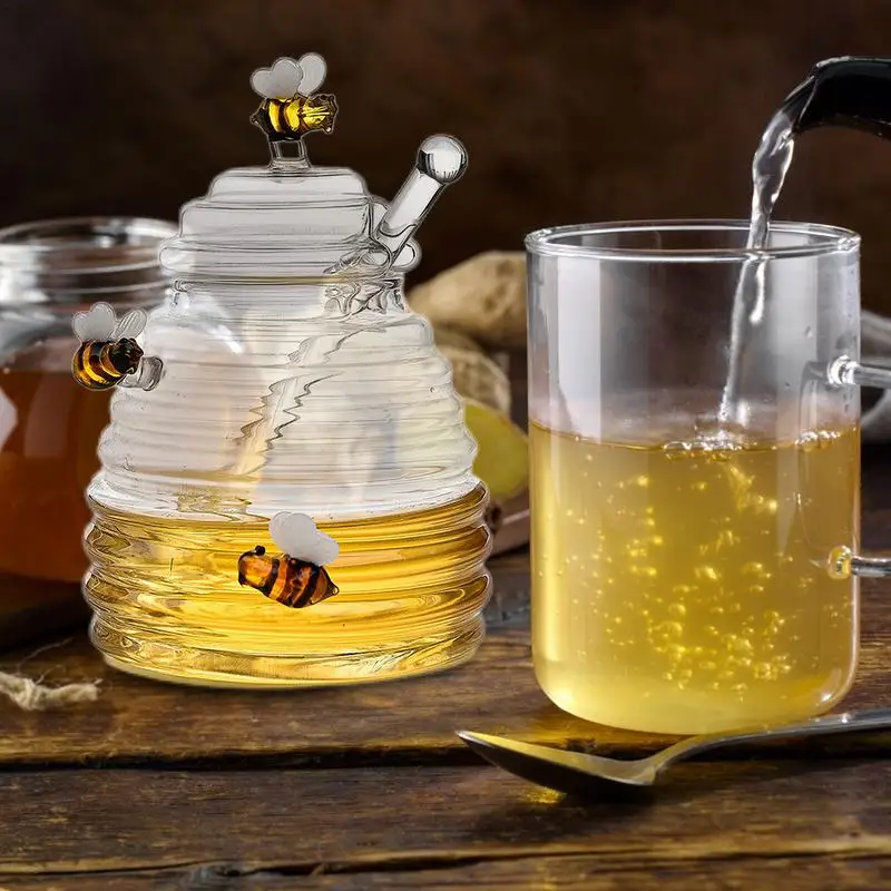 Honey Jar New Bee Drip Dispenser Unique Beehive Shape Honeypot Kitchen Accessories Honey Jar Container With Dipper Storage Pot
Honey Jar New Bee Drip Dispenser Unique Beehive Shape Honeypot Kitchen Accessories Honey Jar Container With Dipper Storage Pot