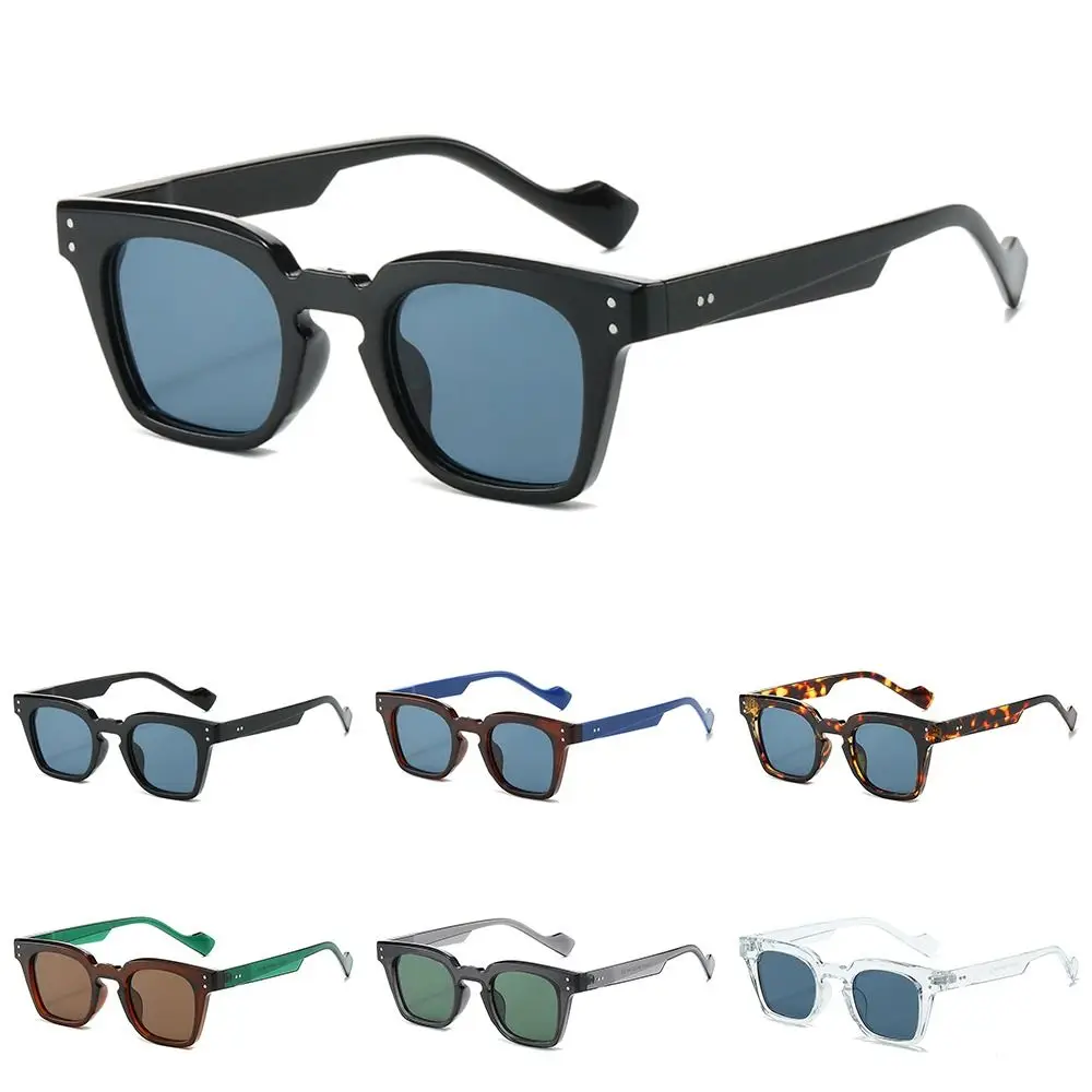 Квадратные Солнцезащитные очки в стиле ретро-панк с защитой UV400, солнцезащитные очки с заклепками Y2K, маленькие затемненные очки для пляжа/путешествий/улицы
Квадратные Солнцезащитные очки в стиле ретро-панк с защитой UV400, солнцезащитные очки с заклепками Y2K, маленькие затемненные очки для пляжа/путешествий/улицы