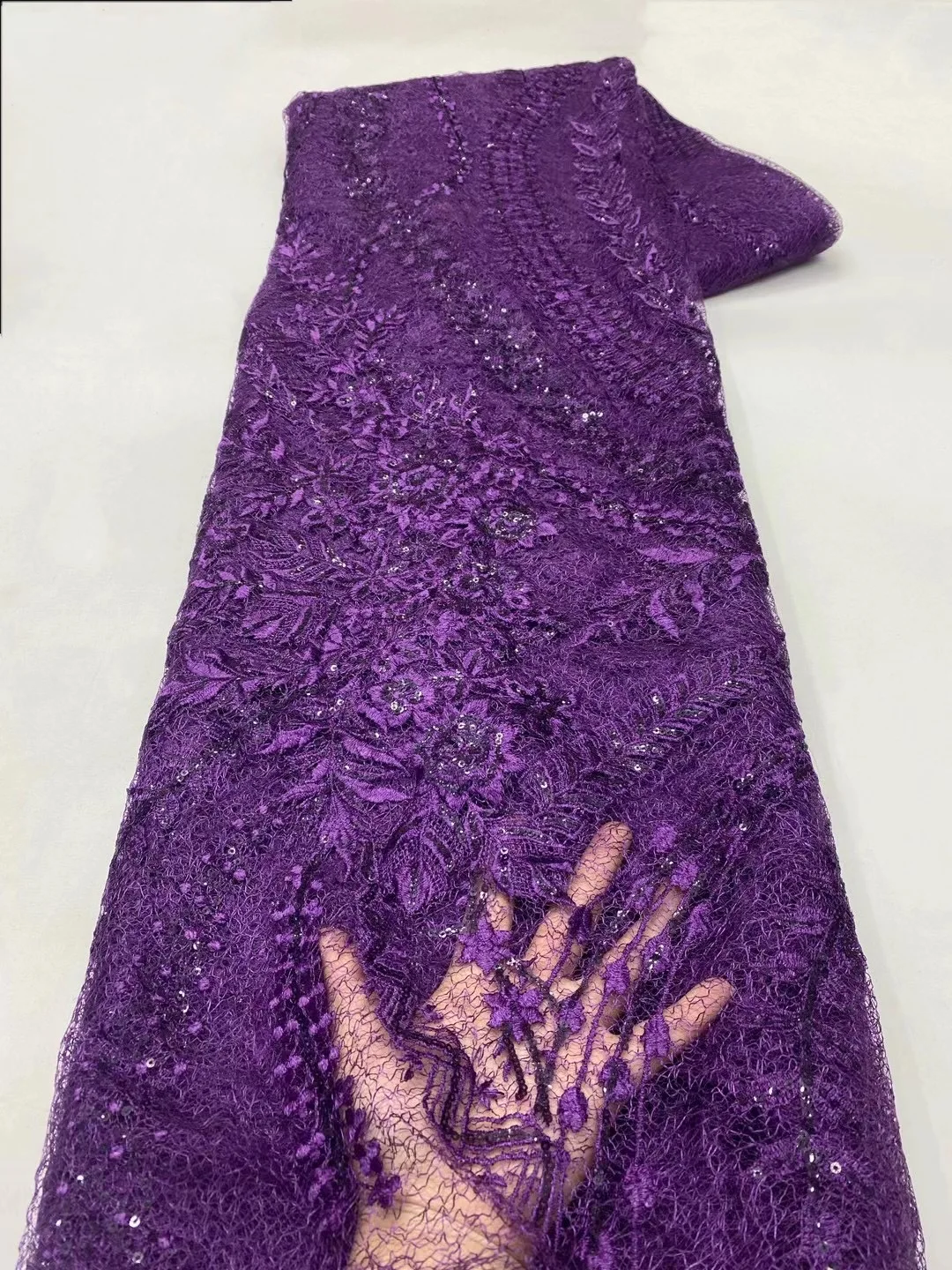 Luxurious Nigerian Net Lace Fabric 2024 High Quality Sequins Embroidery Purple African Lace Fabric For Woman Wedding DressA24-3
Luxurious Nigerian Net Lace Fabric 2024 High Quality Sequins Embroidery Purple African Lace Fabric For Woman Wedding DressA24-3