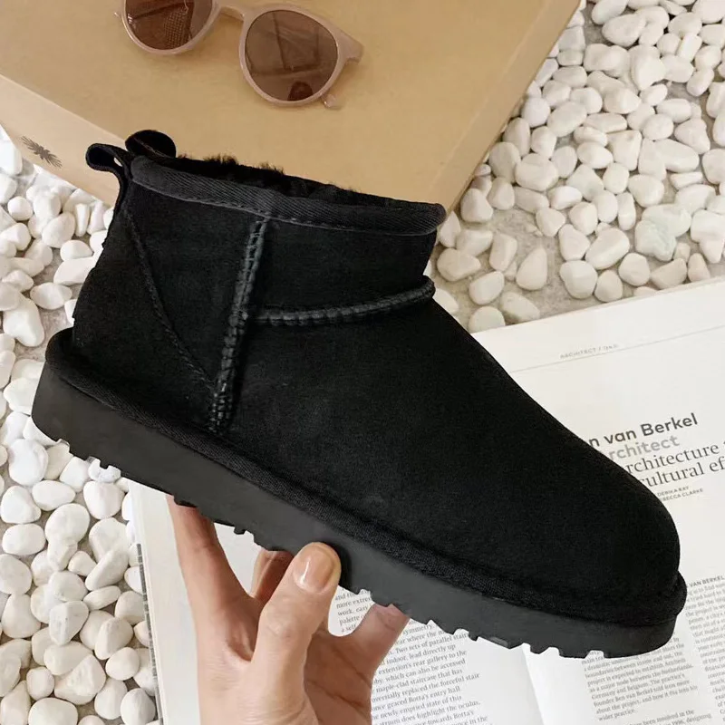 Plush Shoes For Women Mules Indoor Outside Winter Home Warm Fluffy Anti-skid Boots Fur Cotton Shoe Men Outdoors Sneakers
Plush Shoes For Women Mules Indoor Outside Winter Home Warm Fluffy Anti-skid Boots Fur Cotton Shoe Men Outdoors Sneakers