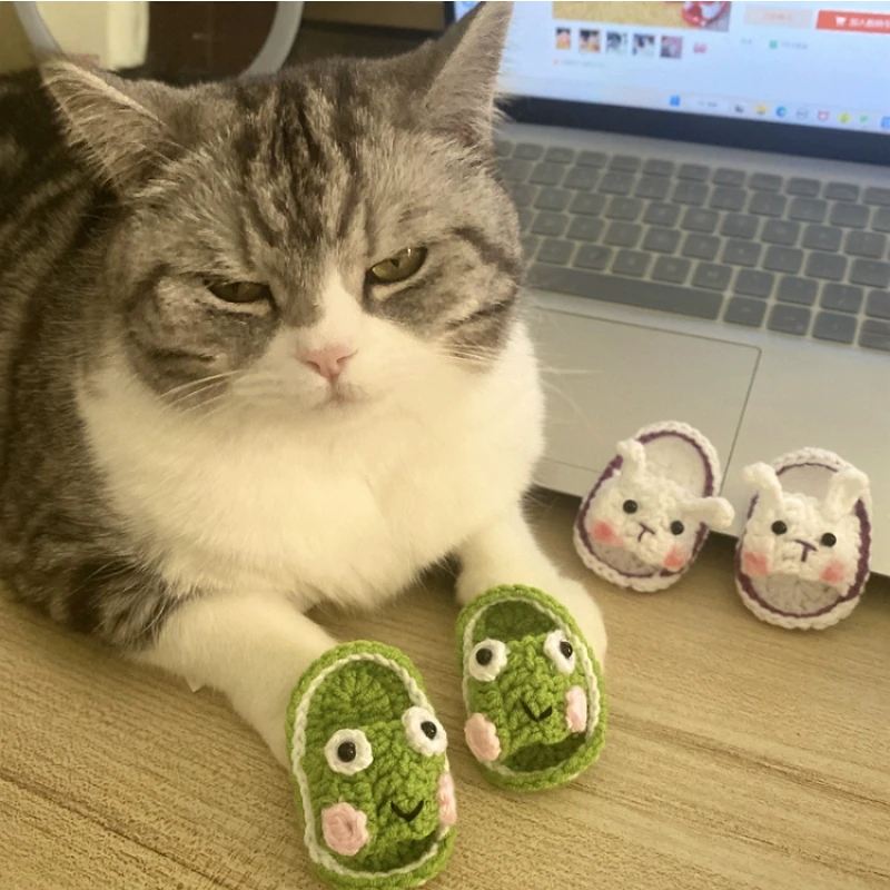 Hand-woven Knitting Wool Slippers for Cats Pets Products Mini Paw Protector Shoes Funny Sandal Grooming Footwear Props Kitten
Hand-woven Knitting Wool Slippers for Cats Pets Products Mini Paw Protector Shoes Funny Sandal Grooming Footwear Props Kitten