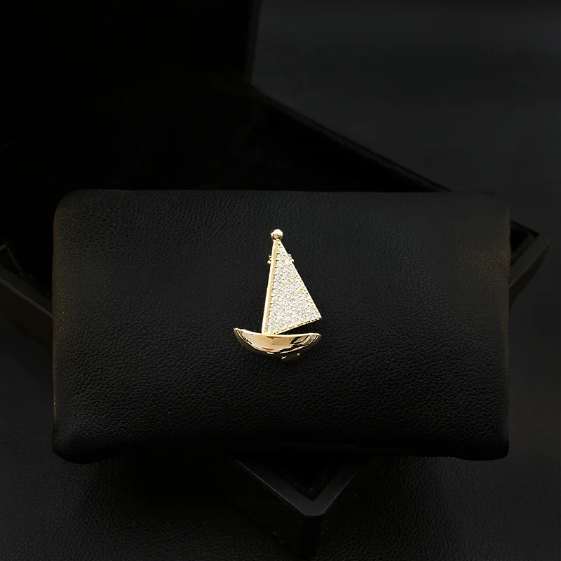ZY Small Sailboat Brooch Men And Women Summer New Pin Fixed Clothes Suit Neckline Decorative Accessories Rhinestone Jewelry 5016
ZY Small Sailboat Brooch Men And Women Summer New Pin Fixed Clothes Suit Neckline Decorative Accessories Rhinestone Jewelry 5016