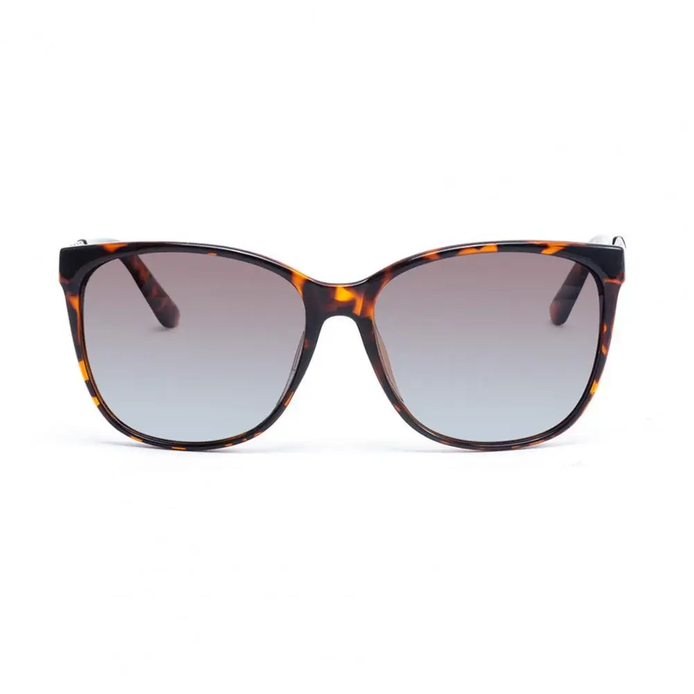 Polarized Sunglasses Stylish Women's Polarizing Sunglasses for Clear Vision Uv Protection Gradient Color Lens for Beach Vacation
Polarized Sunglasses Stylish Women's Polarizing Sunglasses for Clear Vision Uv Protection Gradient Color Lens for Beach Vacation