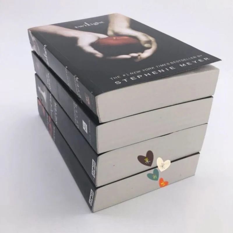 

The Twilight Saga Volume 1-4 English Novels Complete Set/Books By Stephenie Morgan Meyer/Twilight/New Moon/Eclipse/Breaking Dawn