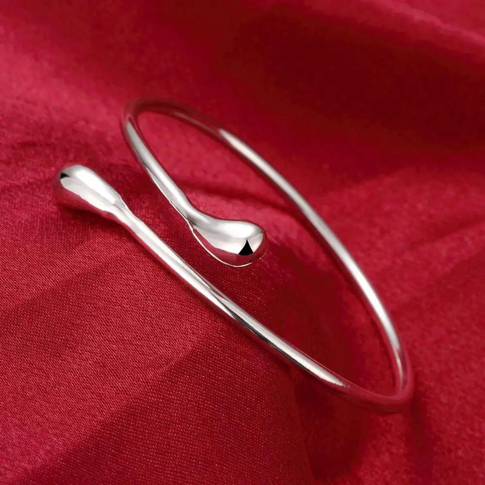 Charm 925 Sterling Silver fine Water droplets Bracelets for Women Fashion Wedding Party Christmas Gifts Jewelry
Charm 925 Sterling Silver fine Water droplets Bracelets for Women Fashion Wedding Party Christmas Gifts Jewelry