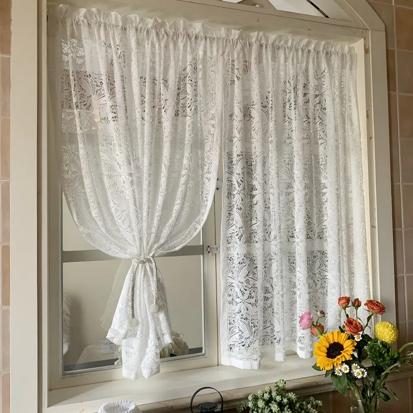 1 pcs Nordic lace hollowed out American net red and white curtain no punching installation bay window partition living room
1 pcs Nordic lace hollowed out American net red and white curtain no punching installation bay window partition living room