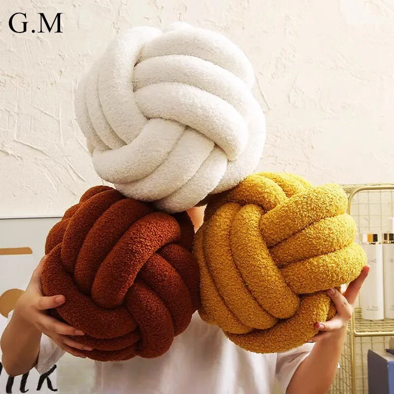 Ins Style Solid Color Knot Ball Shaped Pillow Nordic Plush Soft Round Cushion Throw Pillow for Sofa Bed Office Waist Rest Pillow 
Ins Style Solid Color Knot Ball Shaped Pillow Nordic Plush Soft Round Cushion Throw Pillow for Sofa Bed Office Waist Rest Pillow