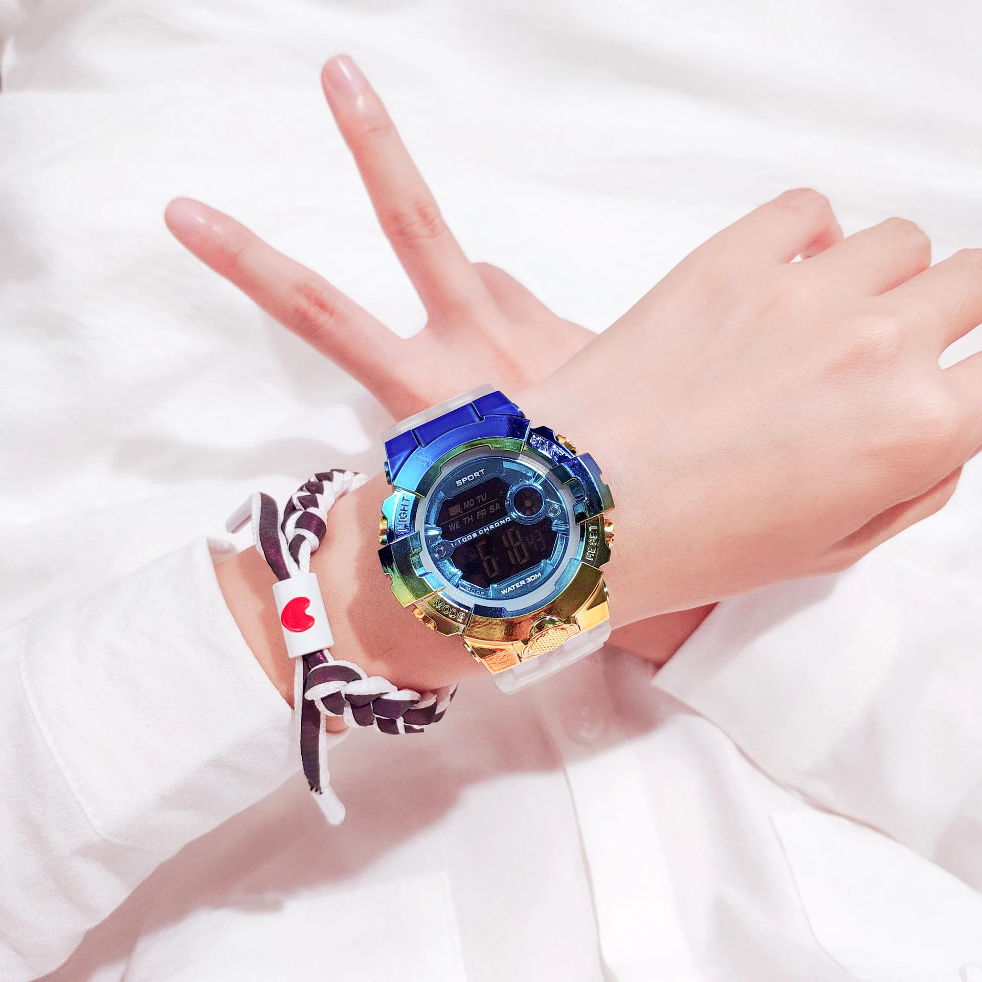 Sport Round Watch Luminous Luxury Dial Casual Multifunction Clock Outdoor Rubber Strap Fashionable Outdoor Watch for Couples
Sport Round Watch Luminous Luxury Dial Casual Multifunction Clock Outdoor Rubber Strap Fashionable Outdoor Watch for Couples