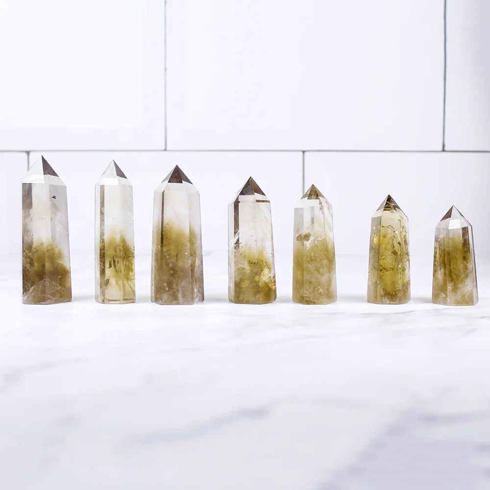 Mineraali 4-7cm Natural Citrine Quartz Tower Crystal Point Hexagonal Column Hexagon Obelisk Healing Stone Carving Gift Ornaments
Mineraali 4-7cm Natural Citrine Quartz Tower Crystal Point Hexagonal Column Hexagon Obelisk Healing Stone Carving Gift Ornaments