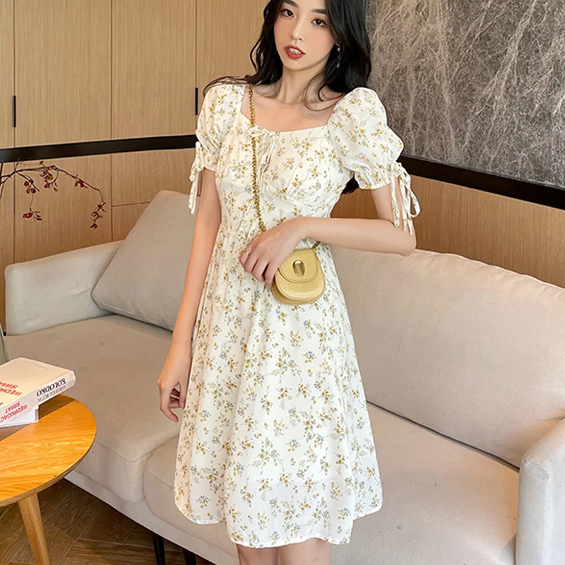 Summer Dresses French Vintage Square Neck Printing Dress for Women New Chic Short Sleeve Short Floral Party Dresses Robe 25499
Summer Dresses French Vintage Square Neck Printing Dress for Women New Chic Short Sleeve Short Floral Party Dresses Robe 25499