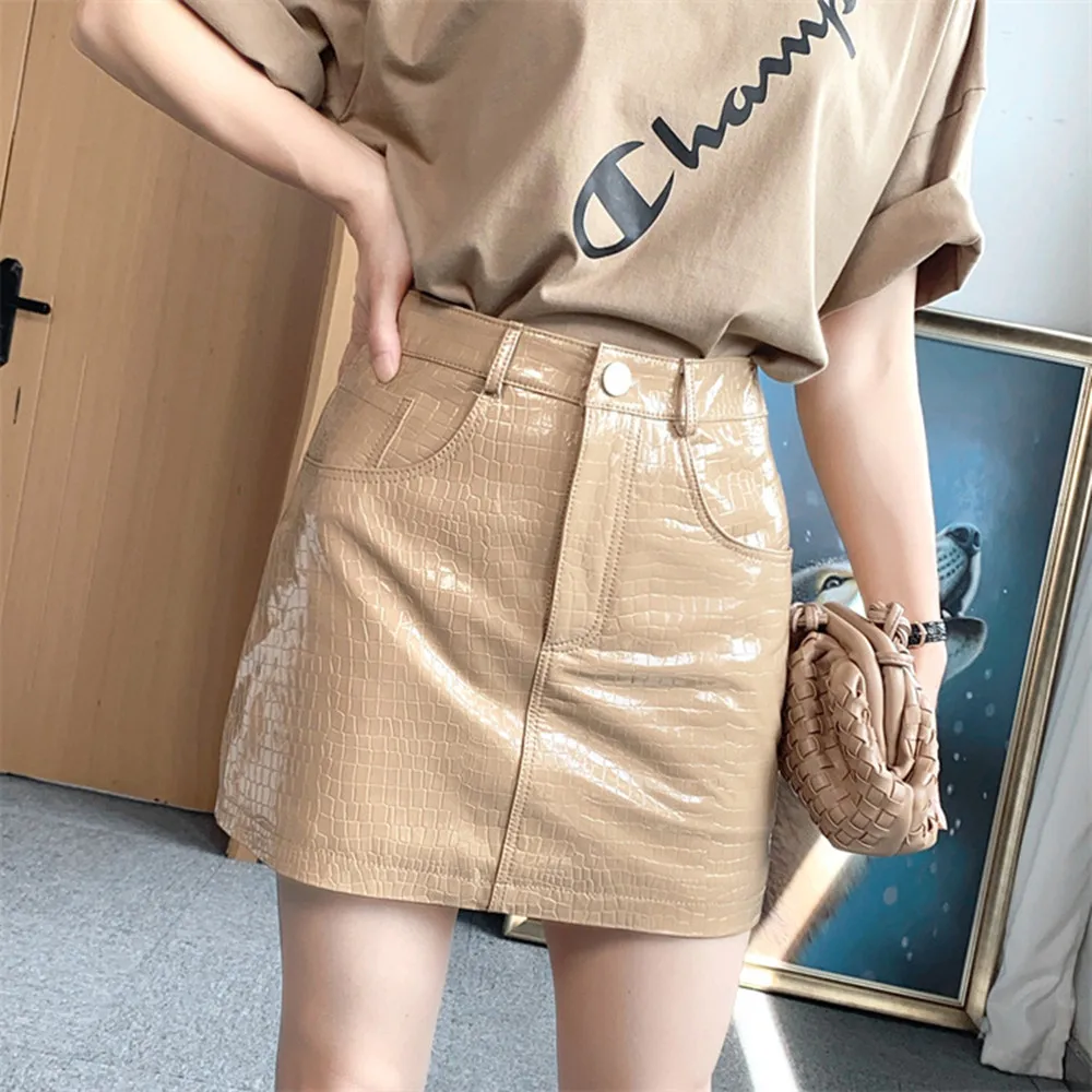 2023 New Arrival Women Brief Snap Pocket Embossing Genuine Sheepskin Leather Short Skirt
2023 New Arrival Women Brief Snap Pocket Embossing Genuine Sheepskin Leather Short Skirt