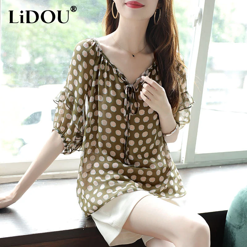 2023 Summer New V-neck Three Quarter T-shirt Women Polka Dot Printing Thin Style Breathable Tops Fashion Puff Sleeve Clothing
2023 Summer New V-neck Three Quarter T-shirt Women Polka Dot Printing Thin Style Breathable Tops Fashion Puff Sleeve Clothing