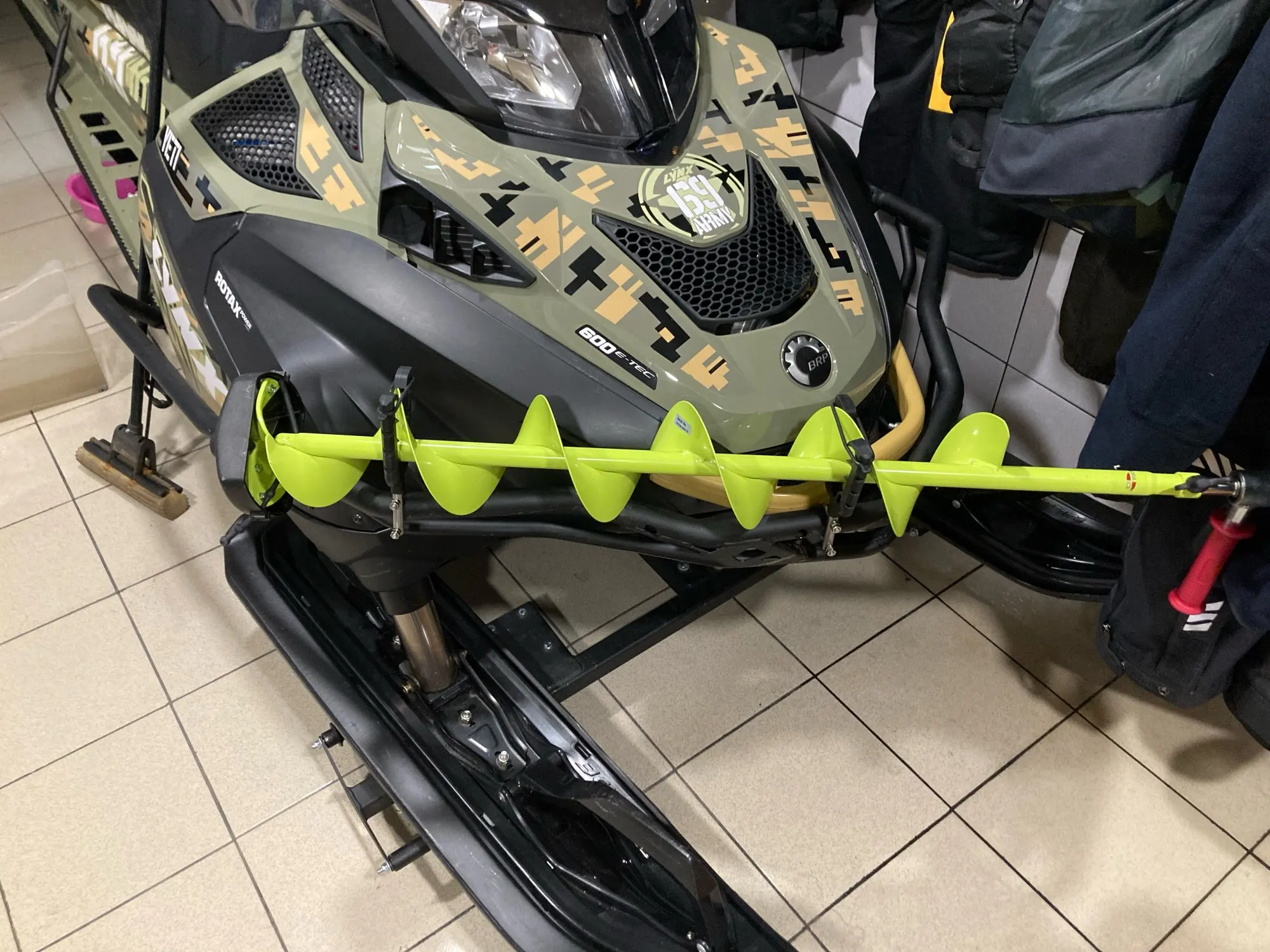 ATV UTV Single Bow Rack Holder Quad Bike Firearm Shooting V-Grip Single Handlebar Cushioned Rack For Car Scooter Accessories 20 Mallzona Sb70476deac5f484285b06e40d8ea49877 ATV UTV Single Bow Rack Holder Quad Bike Firearm Shooting V-Grip Single Handlebar Cushioned Rack For Car Scooter Accessories Mallzona