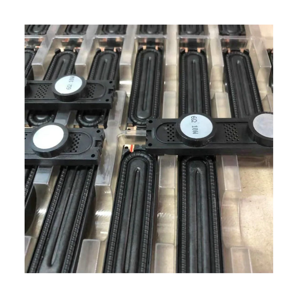 10Pair/20Pcs 8025 TV Speaker For BN96-16796/16798/18089/18088/18070/20054 UE46D6500 UE40D6500 UE46D6510 UE46ES8000
10Pair/20Pcs 8025 TV Speaker For BN96-16796/16798/18089/18088/18070/20054 UE46D6500 UE40D6500 UE46D6510 UE46ES8000