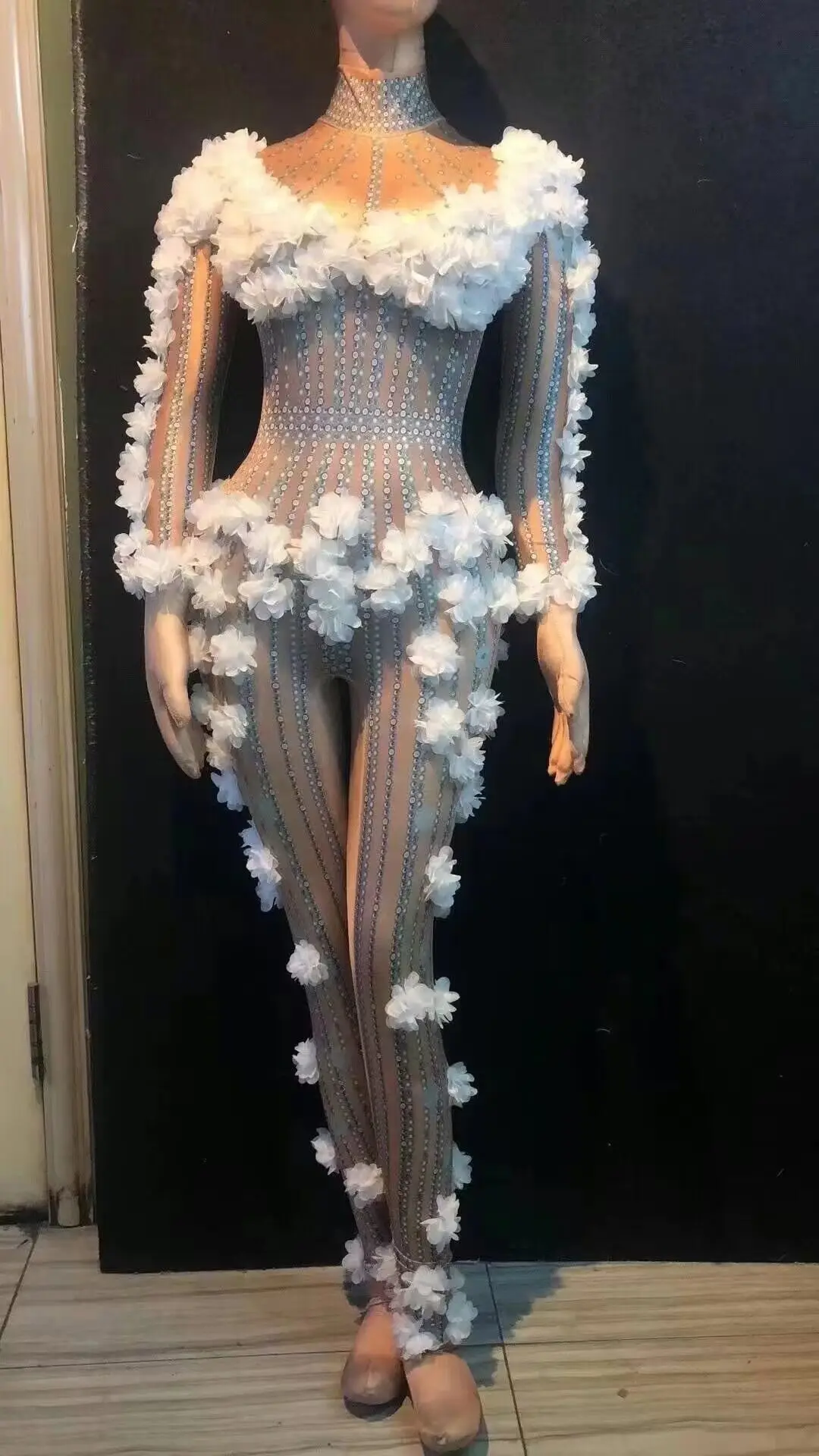 Женский эластичный комбинезон с длинным рукавом, танцевальное платье
Женский эластичный комбинезон с длинным рукавом, танцевальное платье