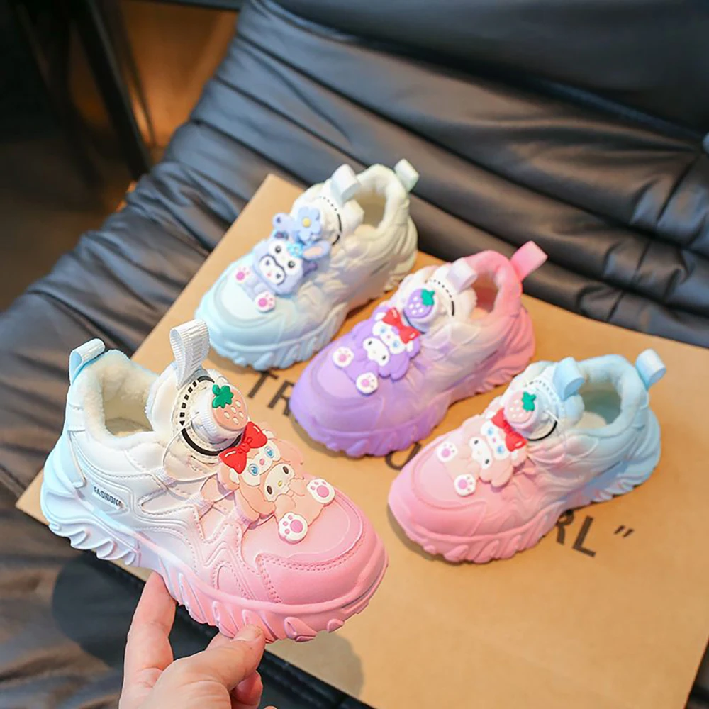 Sanrio Kawaii Kuromi Sneakers Girls 2023 My Melody Plush Warm Shoes Winter Cartoon Anime Cute Button Running Shoes Gift for Kids
Sanrio Kawaii Kuromi Sneakers Girls 2023 My Melody Plush Warm Shoes Winter Cartoon Anime Cute Button Running Shoes Gift for Kids