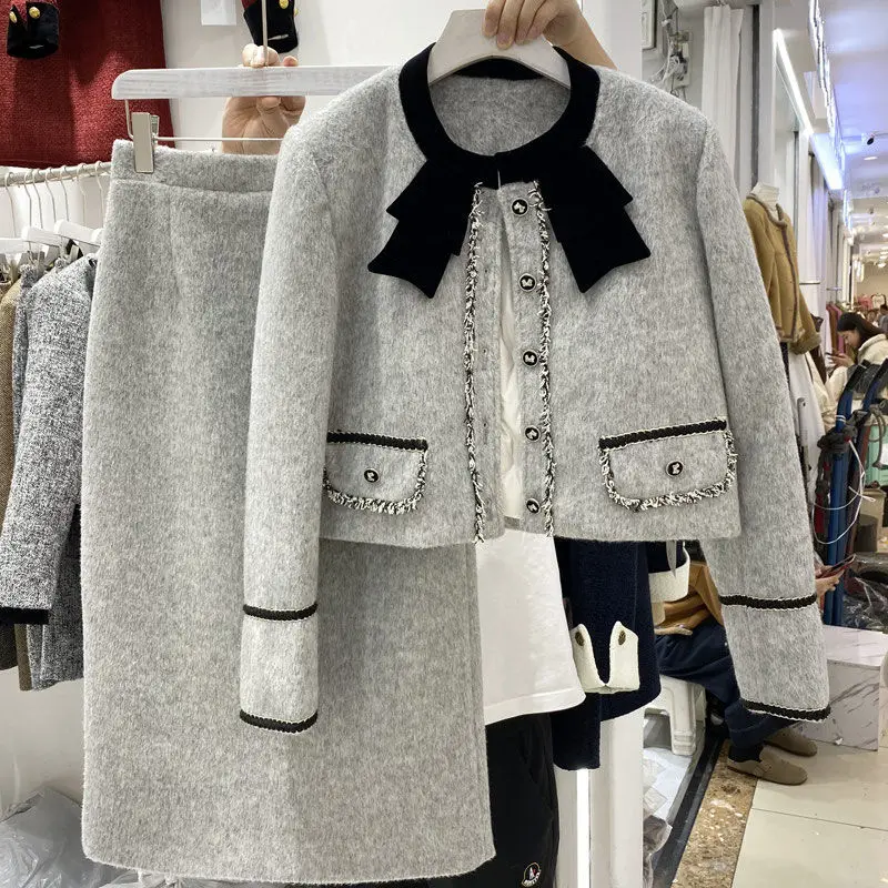 UNXX Winter French Style Woolen Down Cotton Chic Set - Elegant Lady Butterfly-Knot Jacket and Skirt Two-Piece Outfit Hot Sale
UNXX Winter French Style Woolen Down Cotton Chic Set - Elegant Lady Butterfly-Knot Jacket and Skirt Two-Piece Outfit Hot Sale
