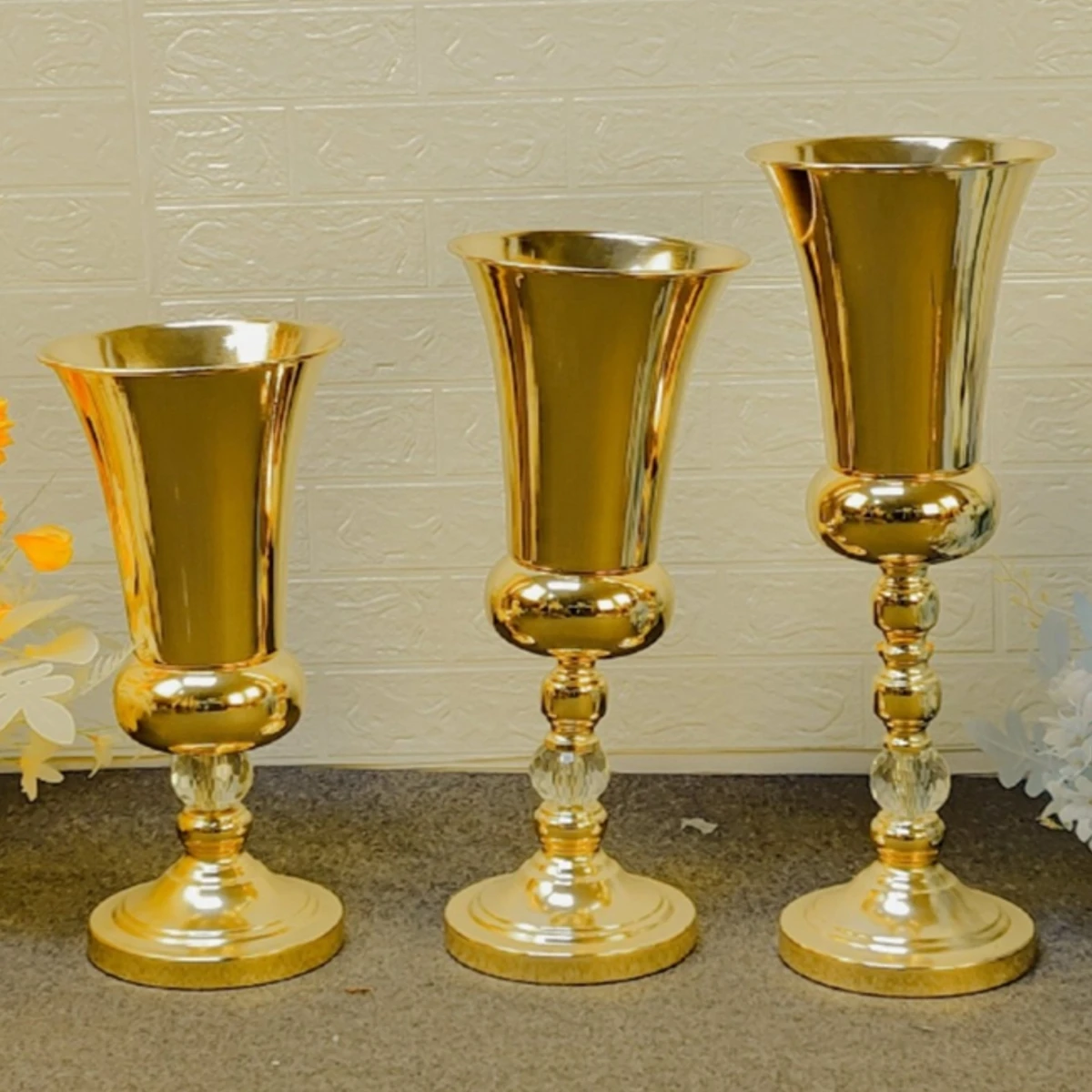 

12pcs )H 40cm/50cm/60cm/80cm/100cm) Wedding Supplies Gold Metal Crystal Flower Stand Wedding Table Decoration Centerpiece 690