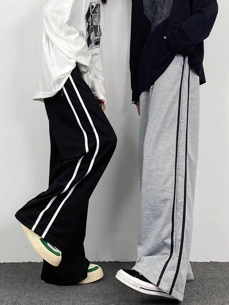 Zoki Grey Striped Casual Sweatpants Women Korean Fashion Streetwear High Waist Straight Trousers Preppy Style Bf Wide Leg Pants
Zoki Grey Striped Casual Sweatpants Women Korean Fashion Streetwear High Waist Straight Trousers Preppy Style Bf Wide Leg Pants
