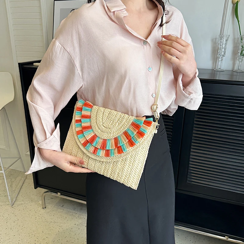 

Summer Women Straw Bags Vintage Handmade Woven Wallet Casual Beach Vacation Shoulder Bag Female Tassels Crossbody Bag Clutch